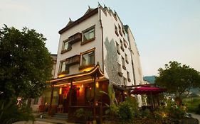 Zhangjiajie Yuandi Xiangxi Theme Holiday Hostel Wulingyuan